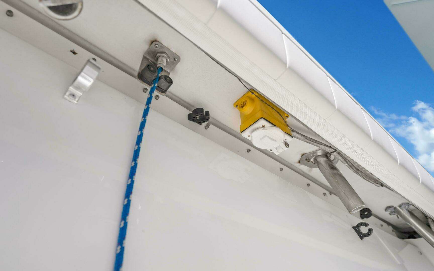 2018 Regulator 41 Center Console - Image 65