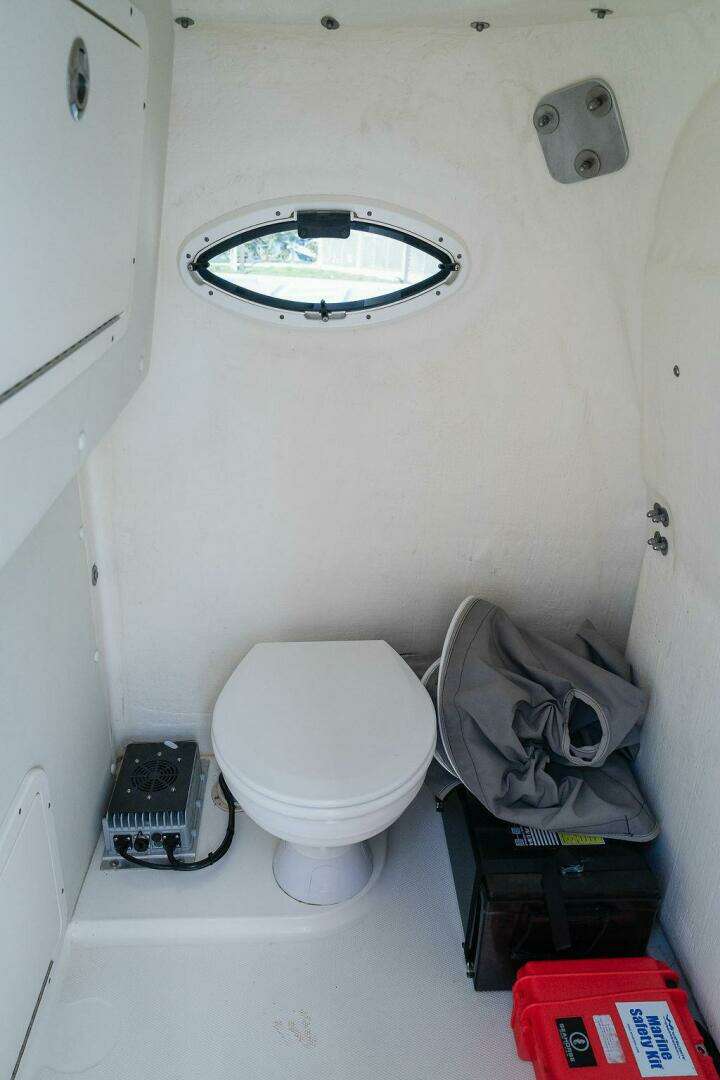 2024 World Cat 295 - Image 13