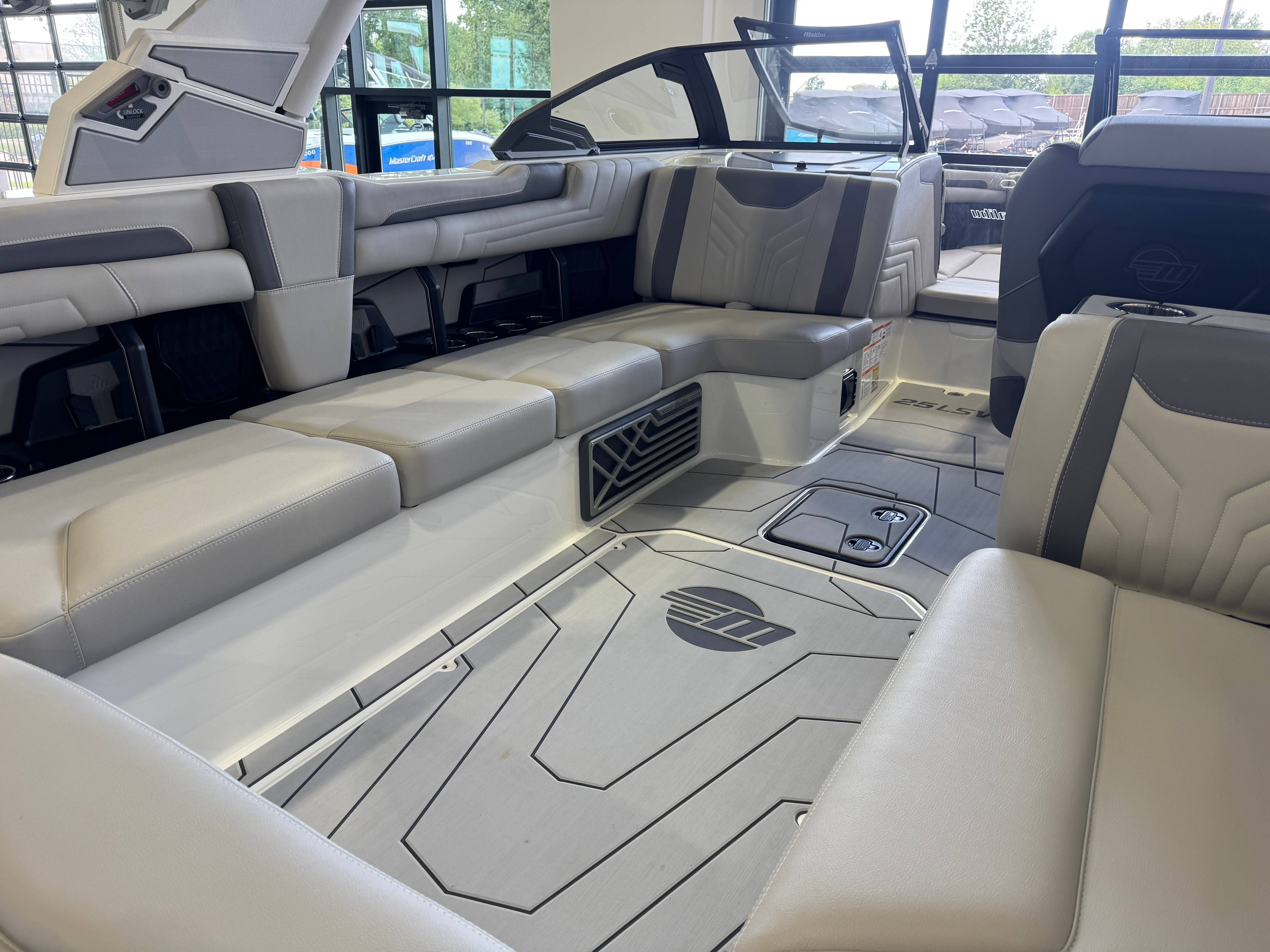 2026 Malibu Wakesetter 25 LSV - 14