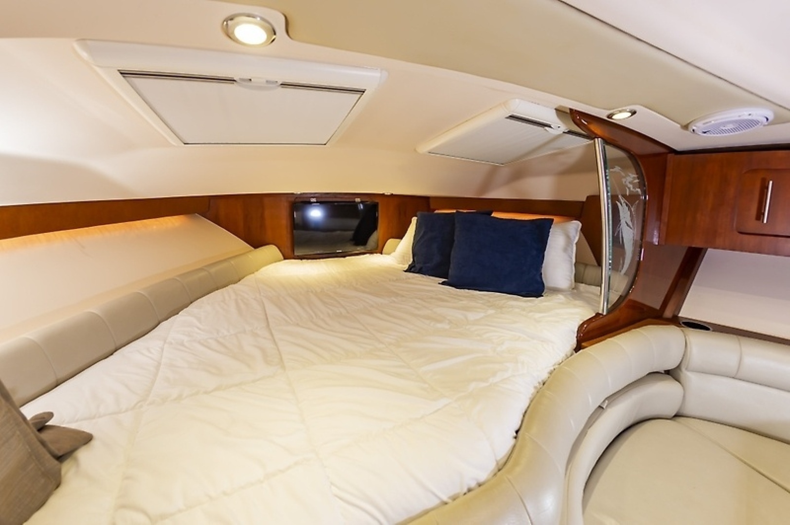 2014 Grady-White Express 370 - Image 45