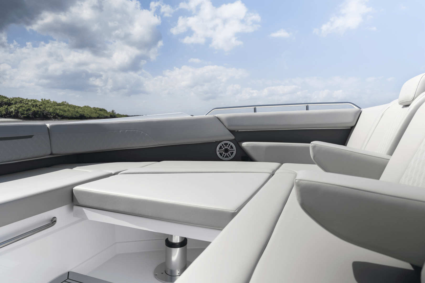 2026 Cruisers Yachts 50GLS OB - Image 84