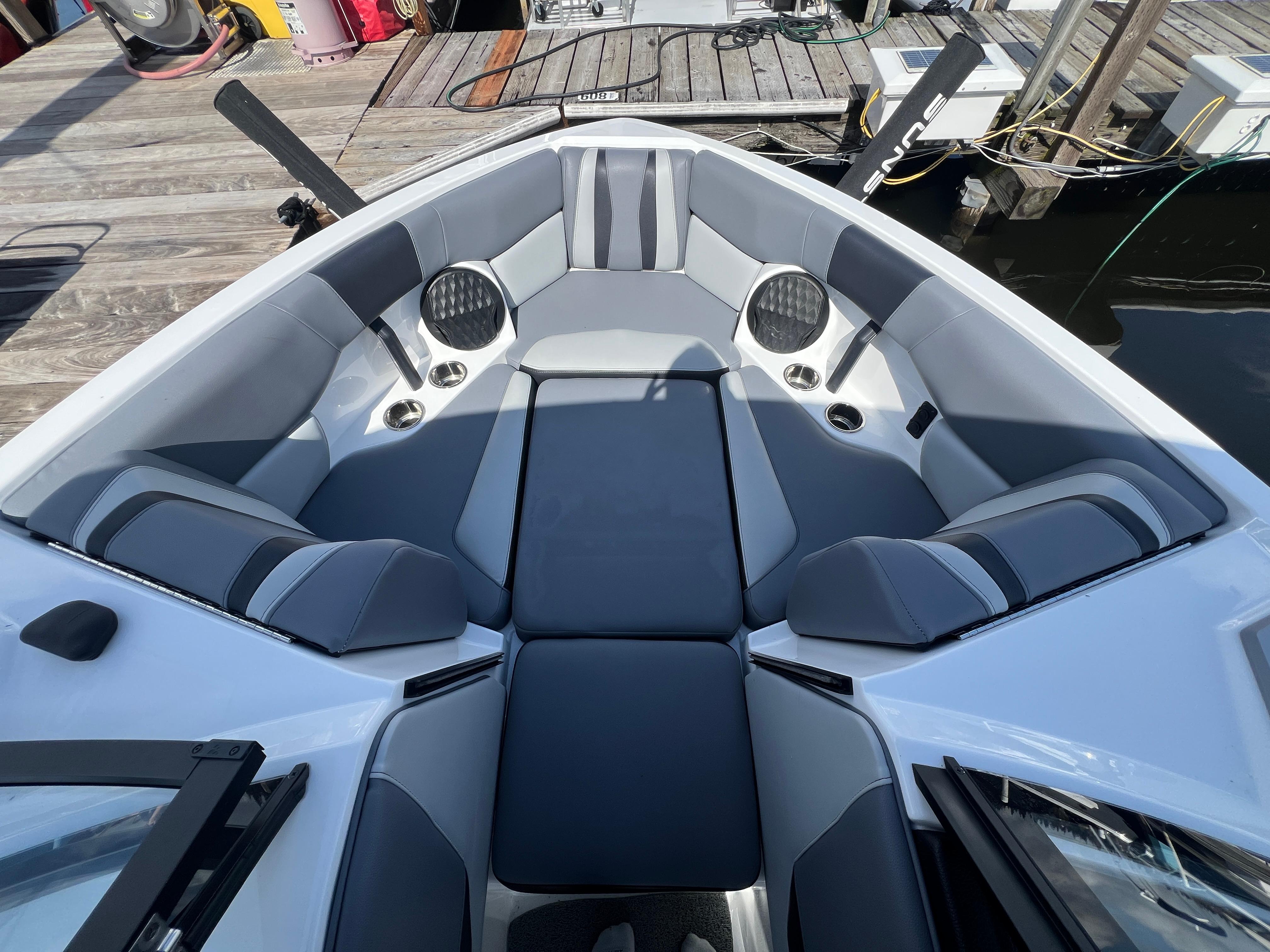 2023 Malibu Wakesetter 22 LSV - 18