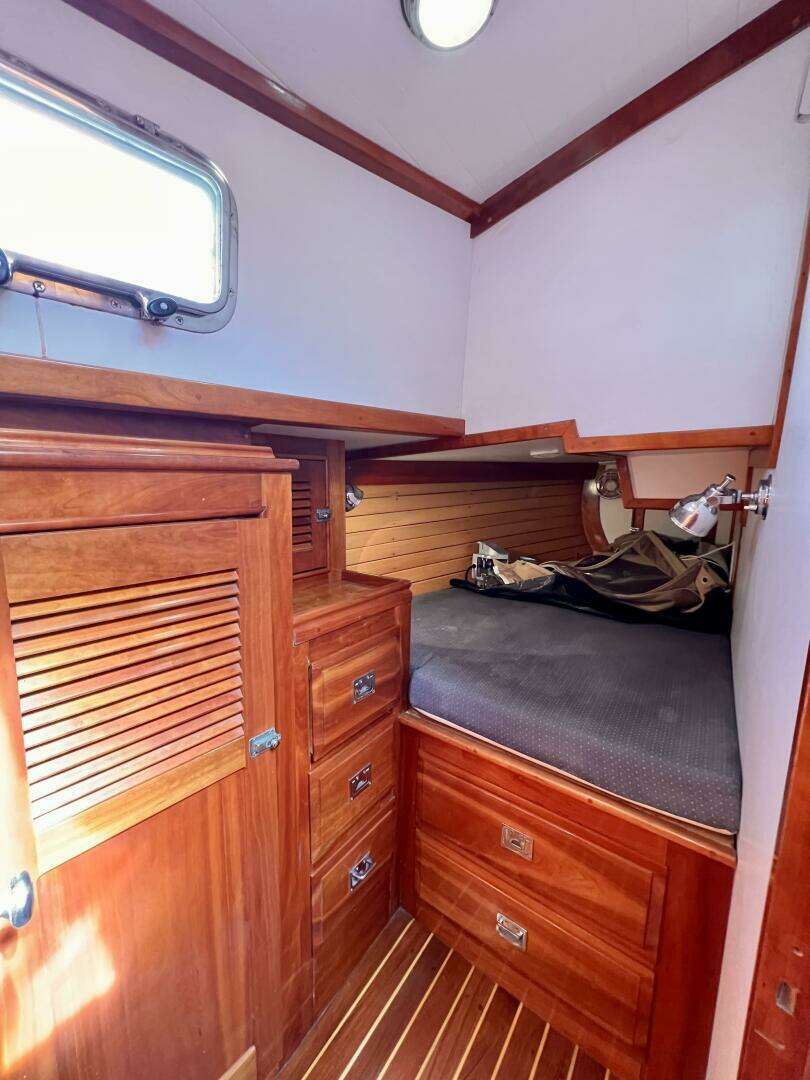 2001 Shannon 43 Cutter - Image 30