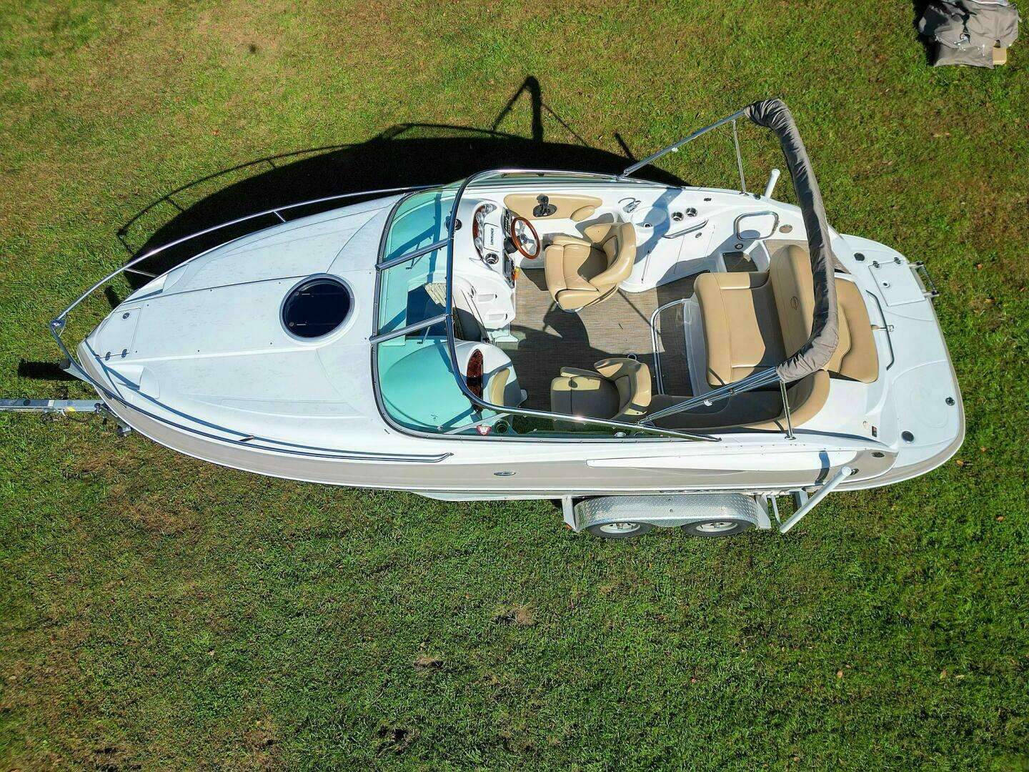 2015 Crownline 236 SC - Image 2