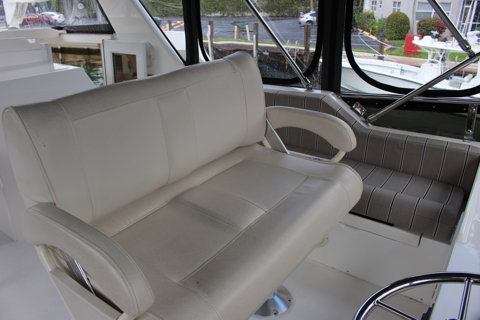 2007 Jefferson Motor Yacht - Image 8