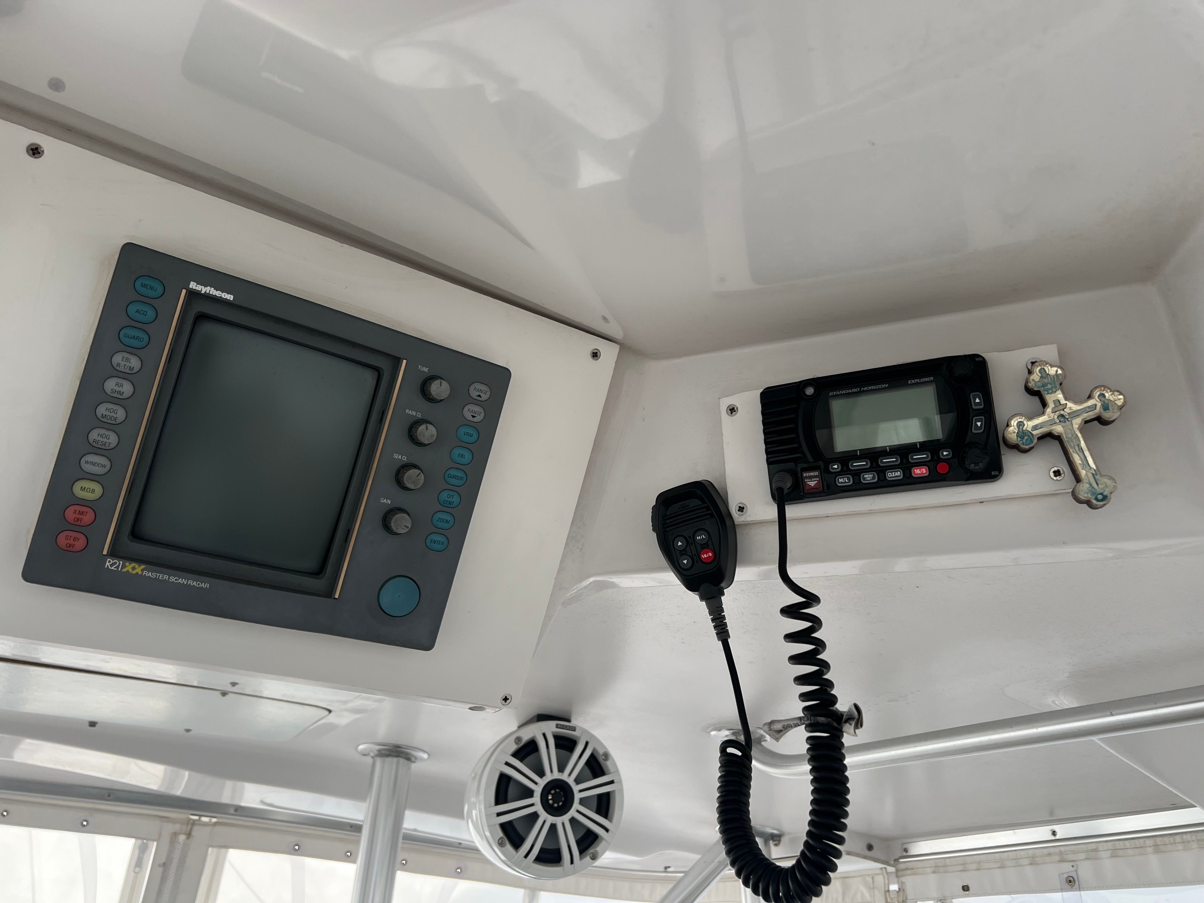 1998 Luhrs 32 - 13