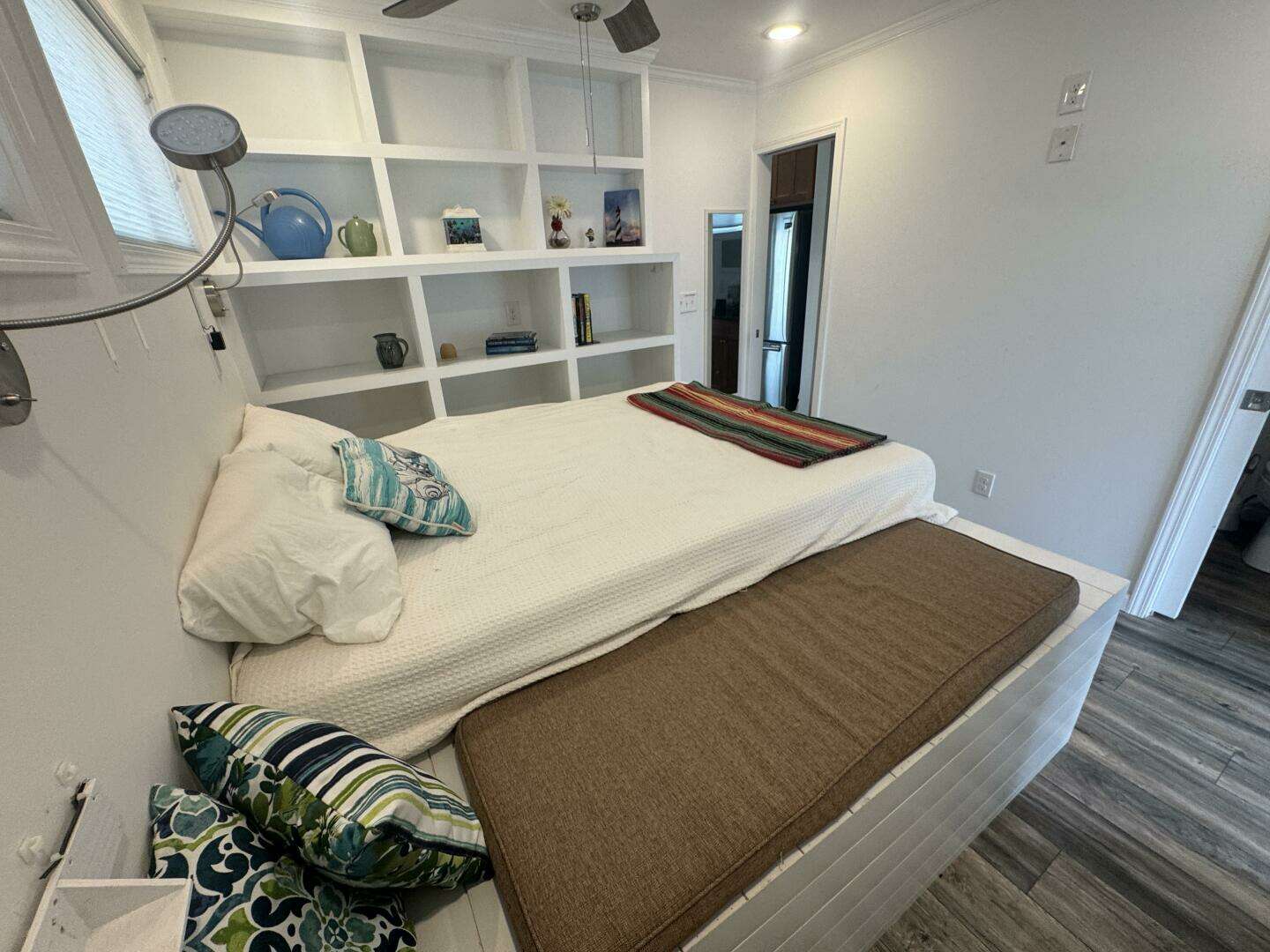 2019 Harbor Home Cozy Cottage 52' x 16' Tiny Boat - Image 60