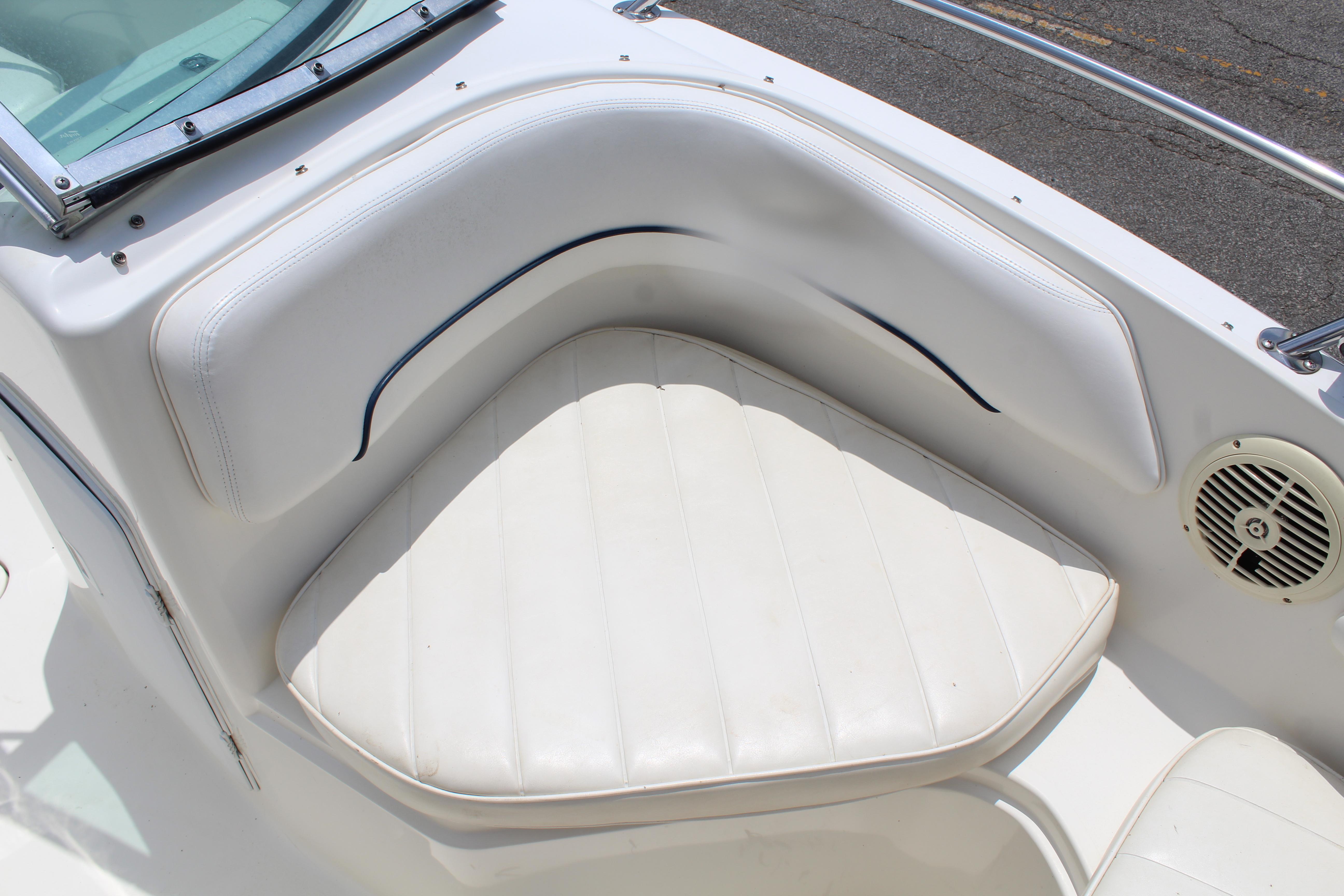1999 Sea Ray 210 Dual Console - 19