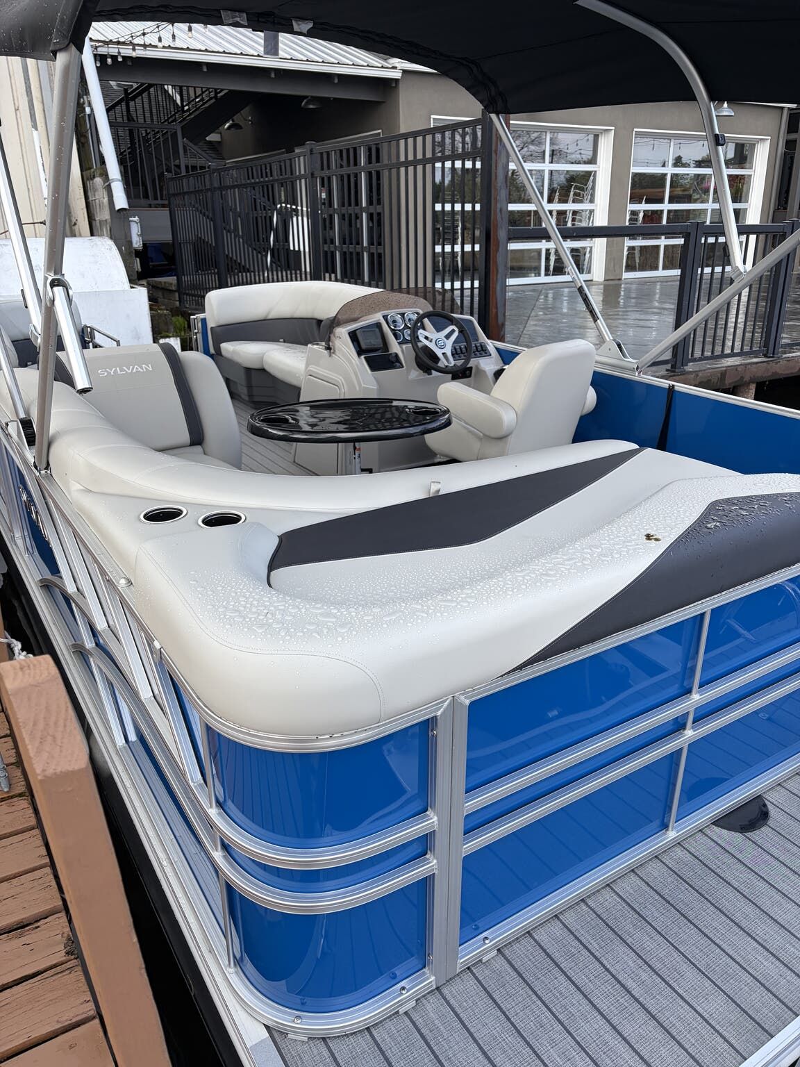 2026 Sylvan Mirage Cruise 8520 - 3