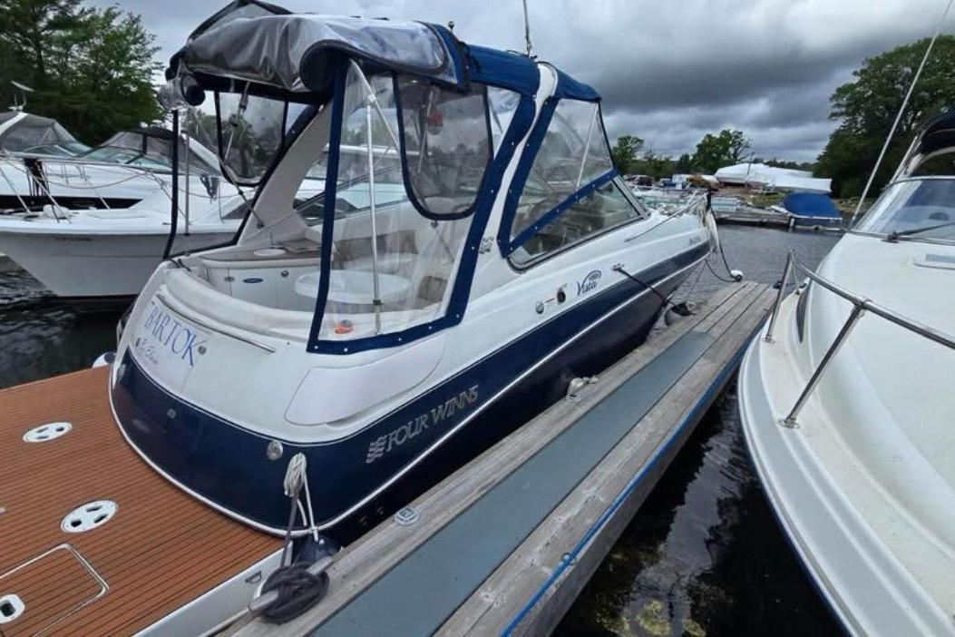 2005 Four Winns 288 Vista