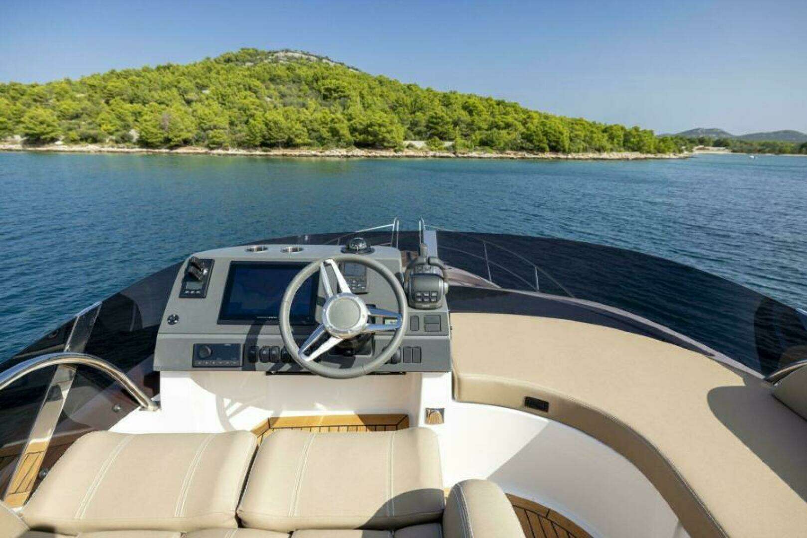 2025 Nimbus 405 Flybridge - Image 2
