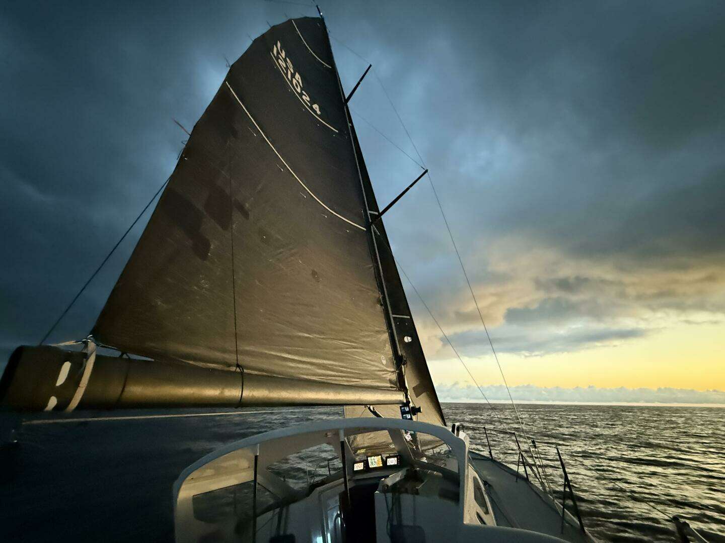 2018 J Boats J121 - Image 39