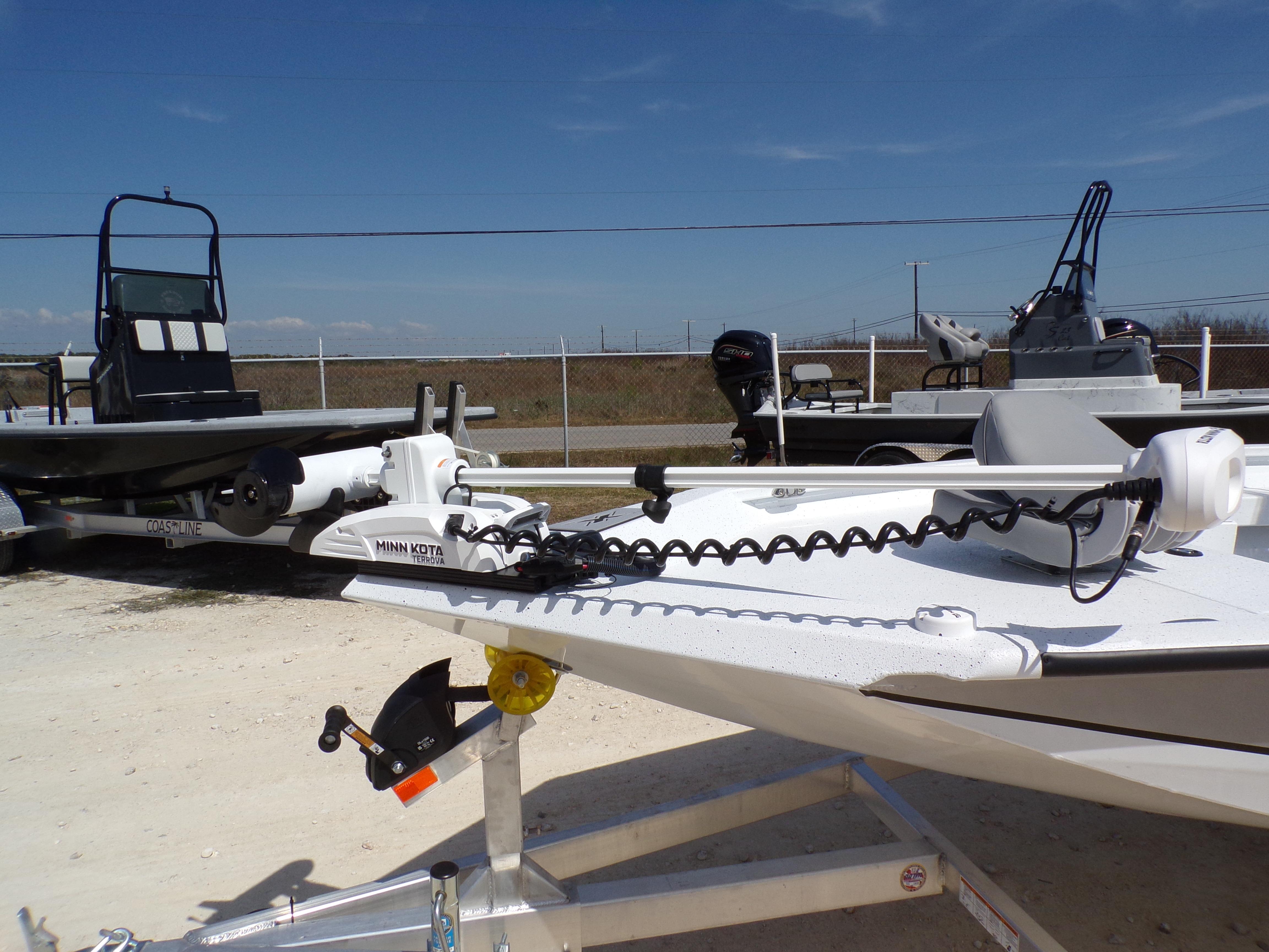 2025 Xpress H20B Bay - 22