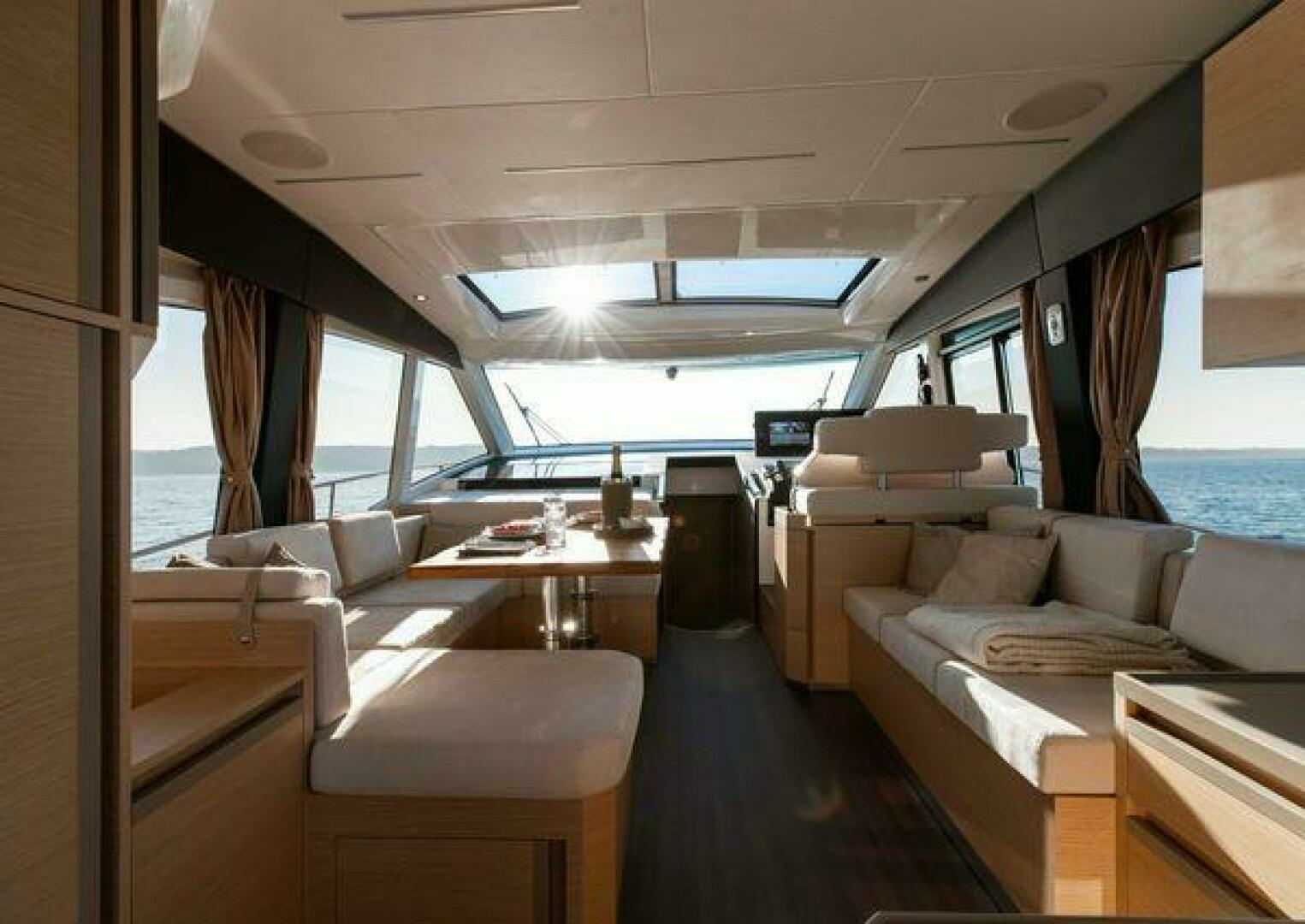 2027 Greenline 45 Coupe - Image 14