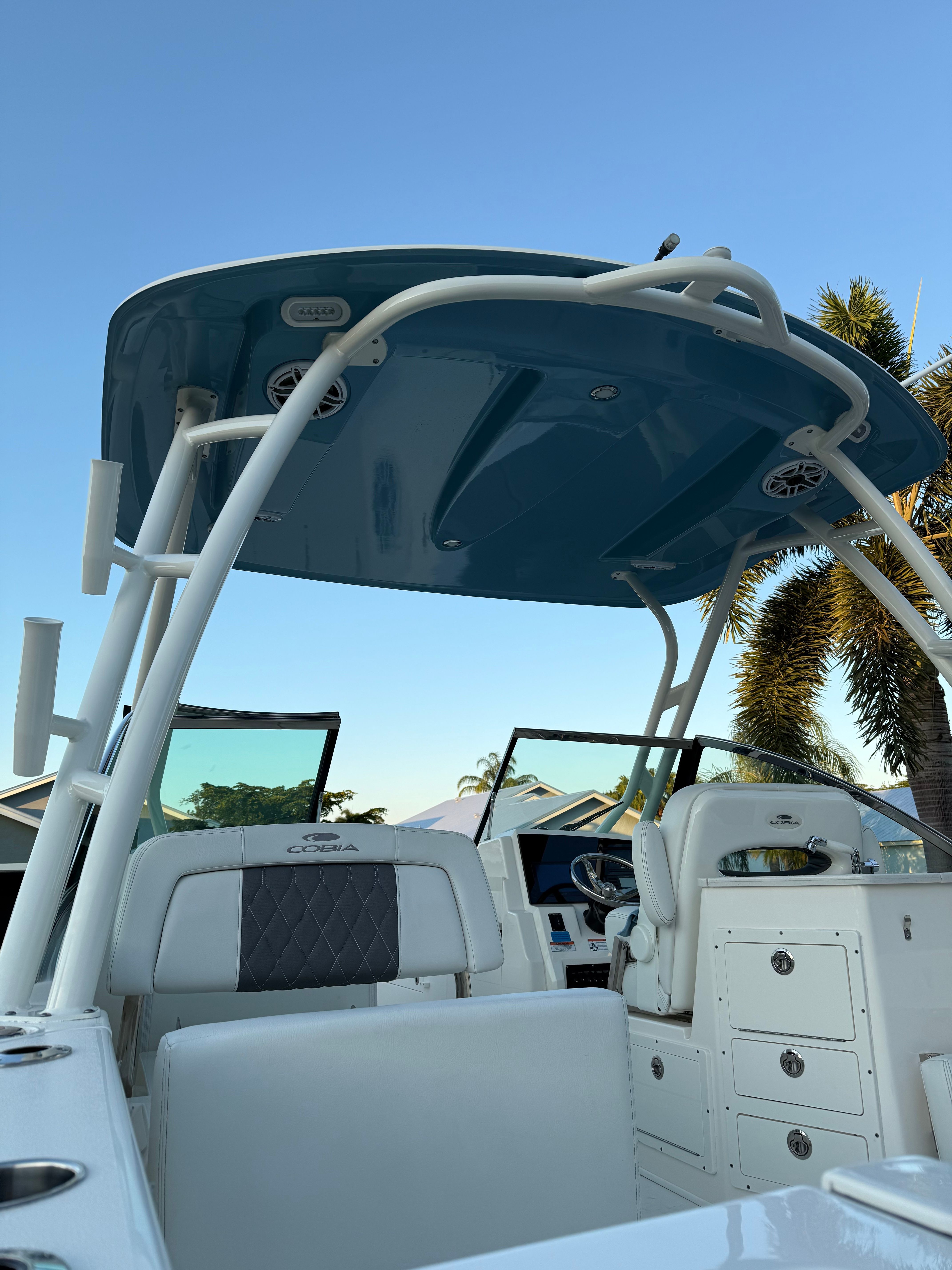 2022 Cobia 240 Dual Console - 8
