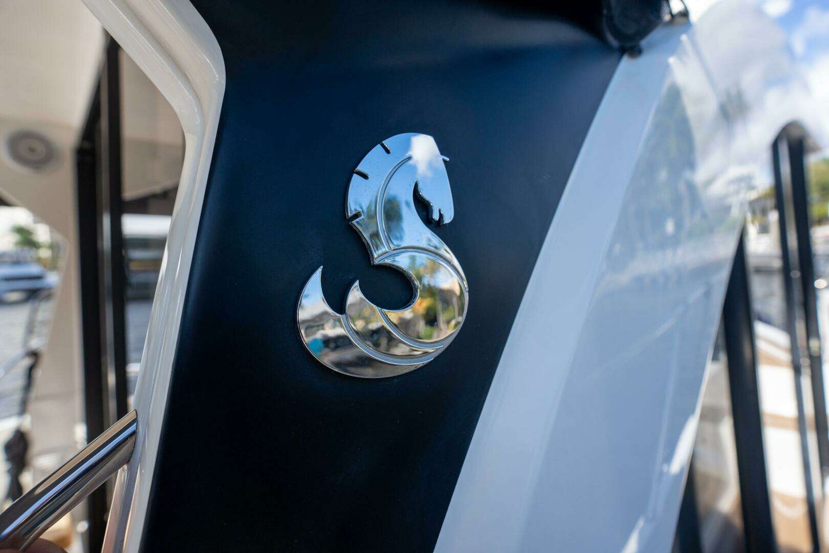 2021 Beneteau Antares 9 - Image 23