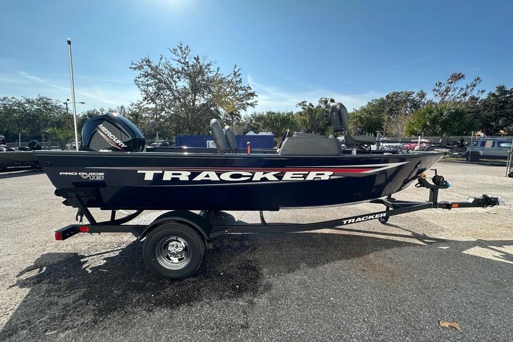 2026 Tracker Pro Guide V-16 SC