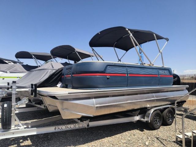 2025 Avalon Aura 2185 Quad Lounge Triple Tube - 4