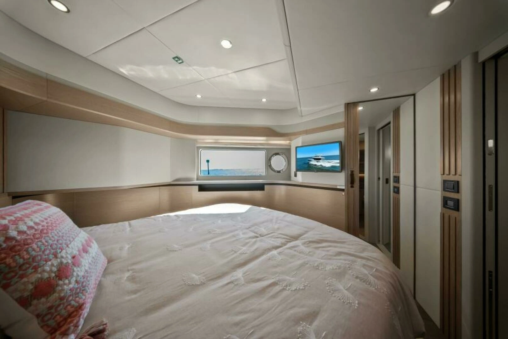 2025 Absolute Navetta 53 - Image 21