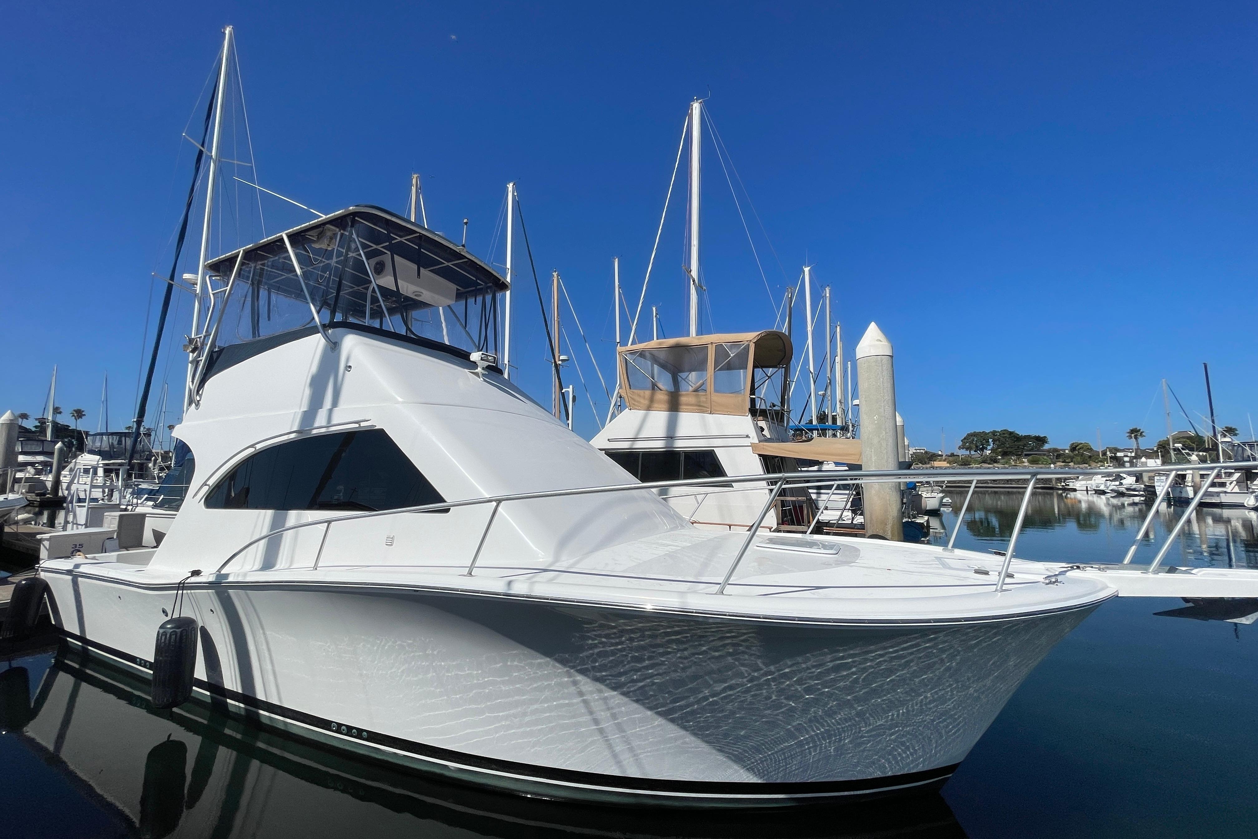 2003 Luhrs 34 Convertible