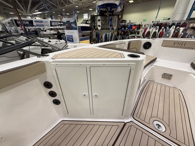 2025 Yamaha Boats 222 FSH Sport E - 16