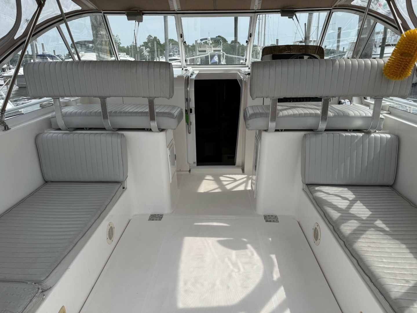 2003 Mainship 34' Pilot - Image 9