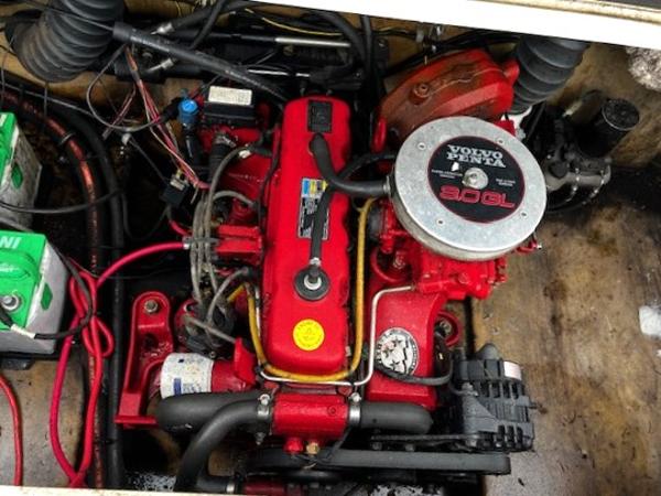 2005 Glastron MX boat engine, Volvo Penta 5.0 GL, red components, detailed view.