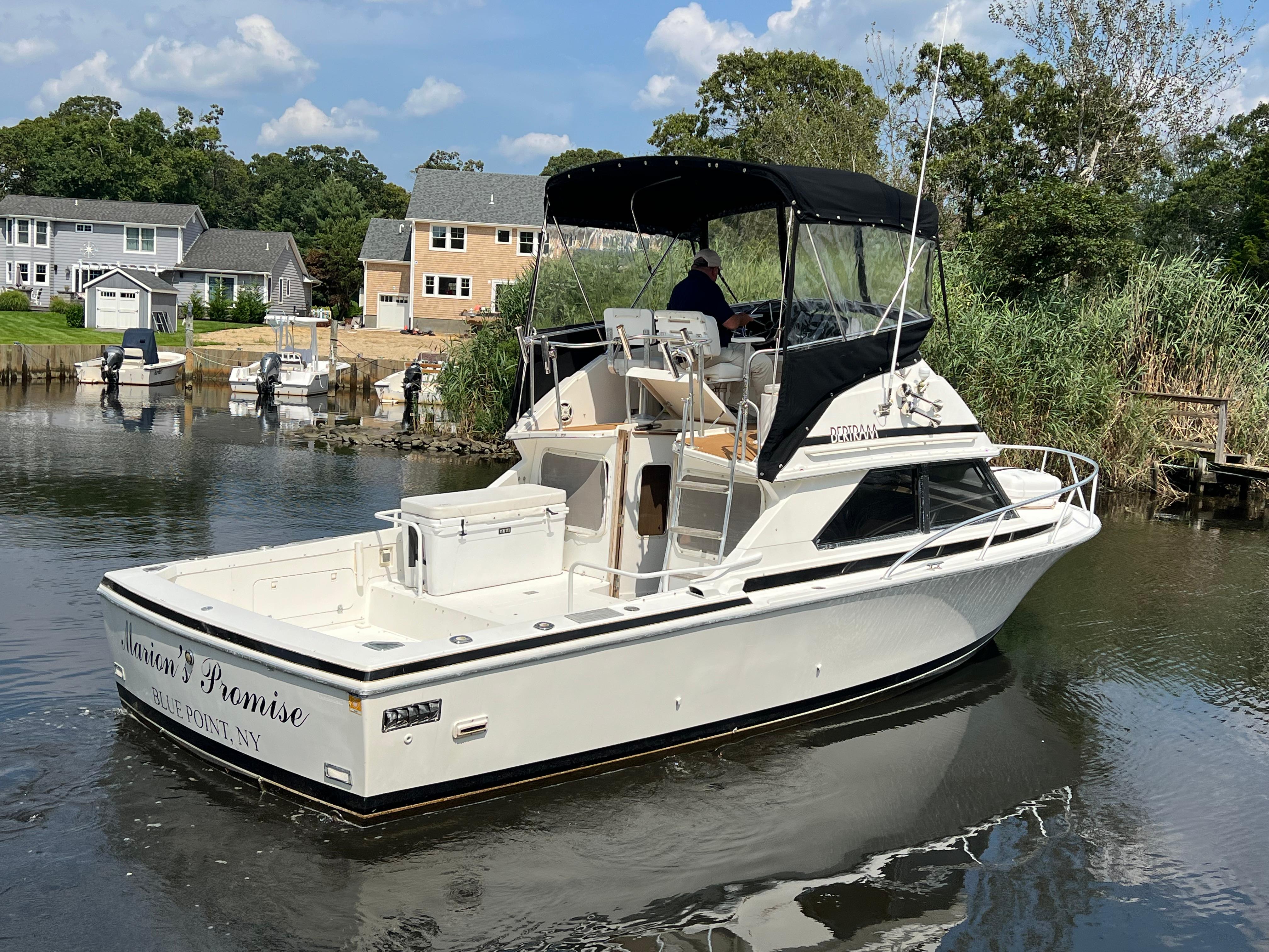 1990 Bertram 28 Flybridge