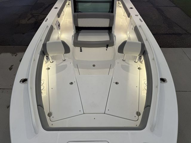 2026 Everglades 253 Center Console - 45