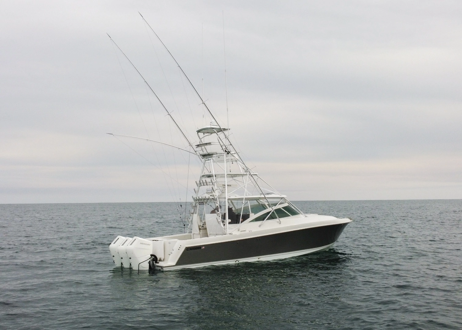2011 Contender 40 Express - Image 31