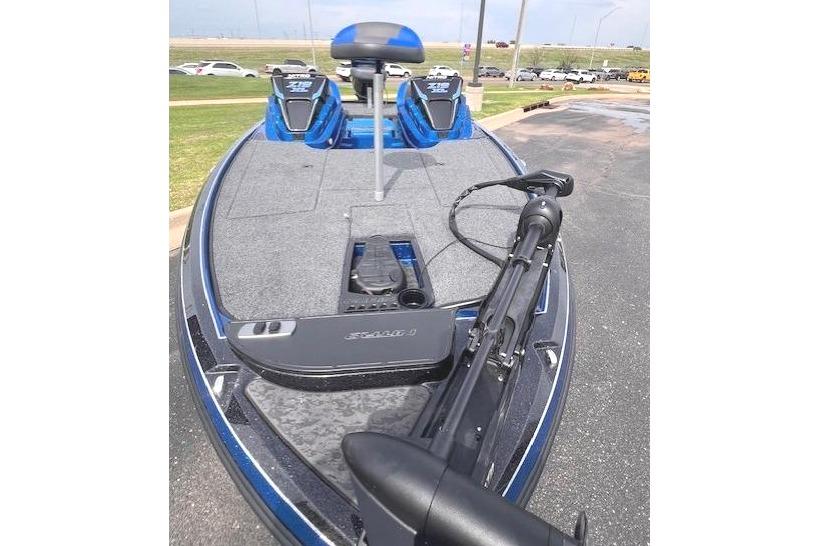 2026 Nitro Z19 XL boat with blue seat and fishing gear.