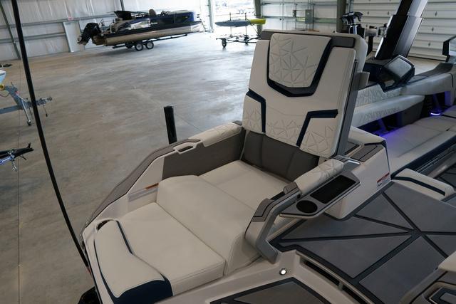 2025 Nautique Super Air Nautique G25 Paragon - 12