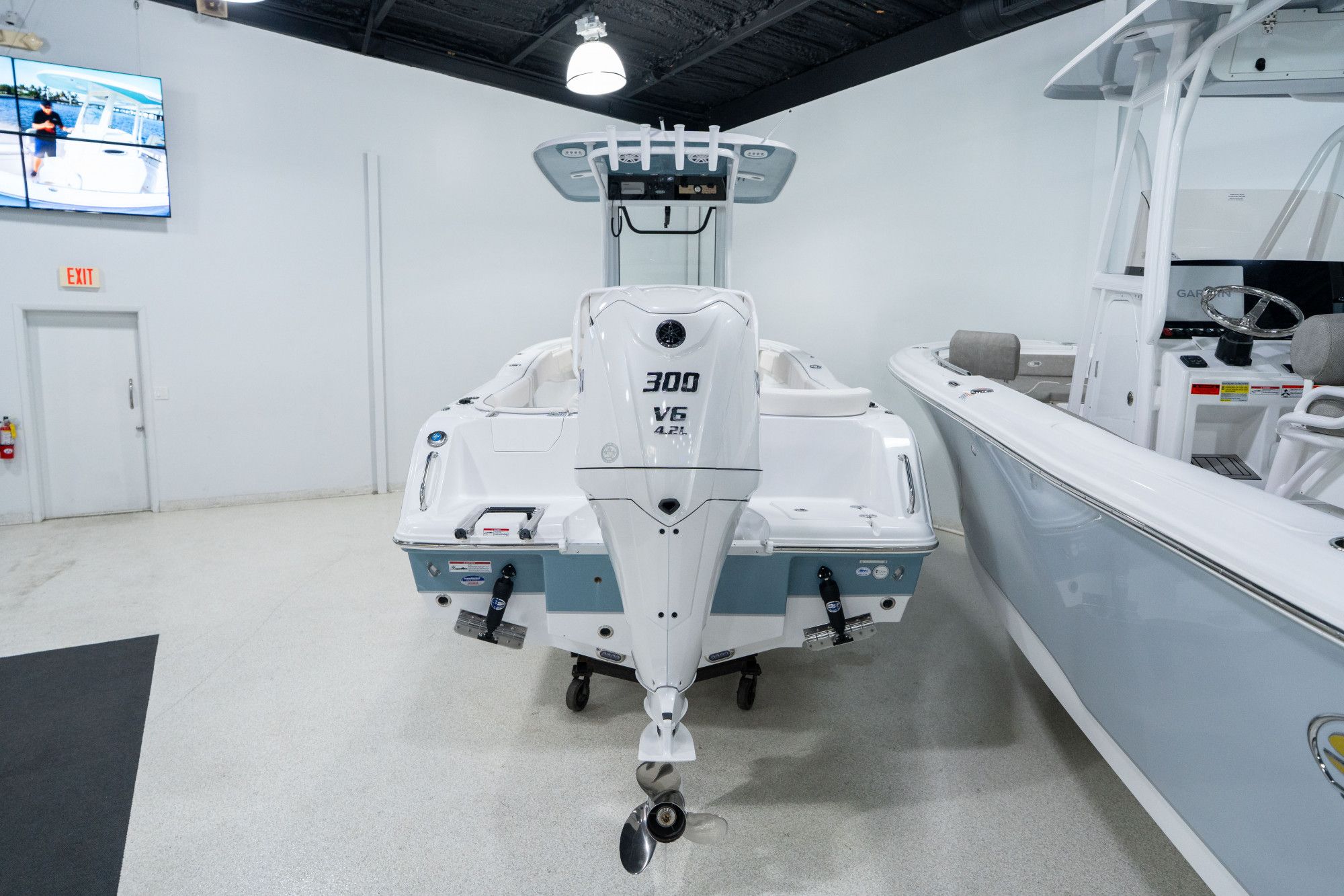 2026 Sea Hunt Ultra 245 SE - 4