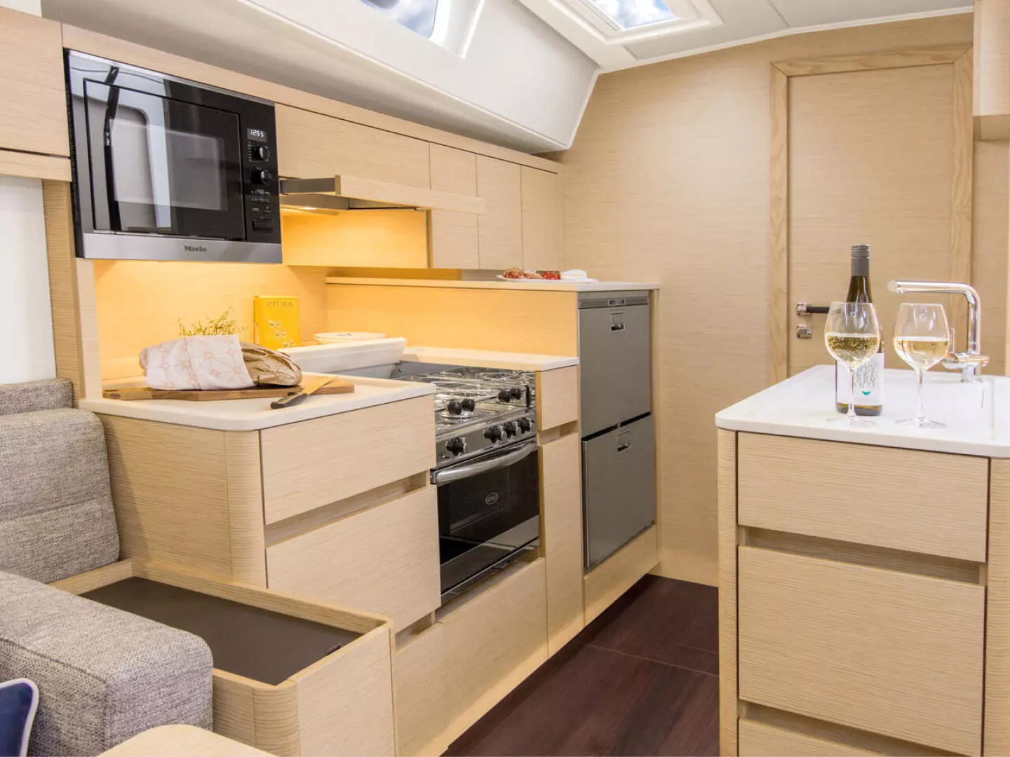 2025 Hanse 548 - Image 21