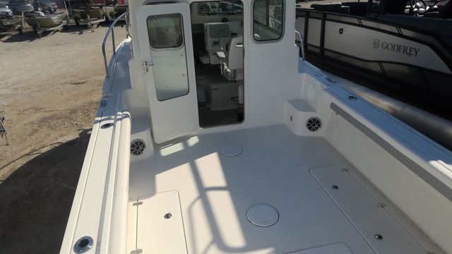 2025 Parker 2420 Sport Cabin - 5
