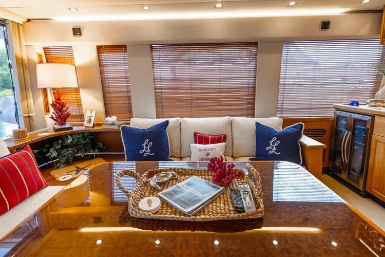 Luxurious interior of 2000 Pacific Mariner 65 Motoryacht with elegant decor and comfortable seating.