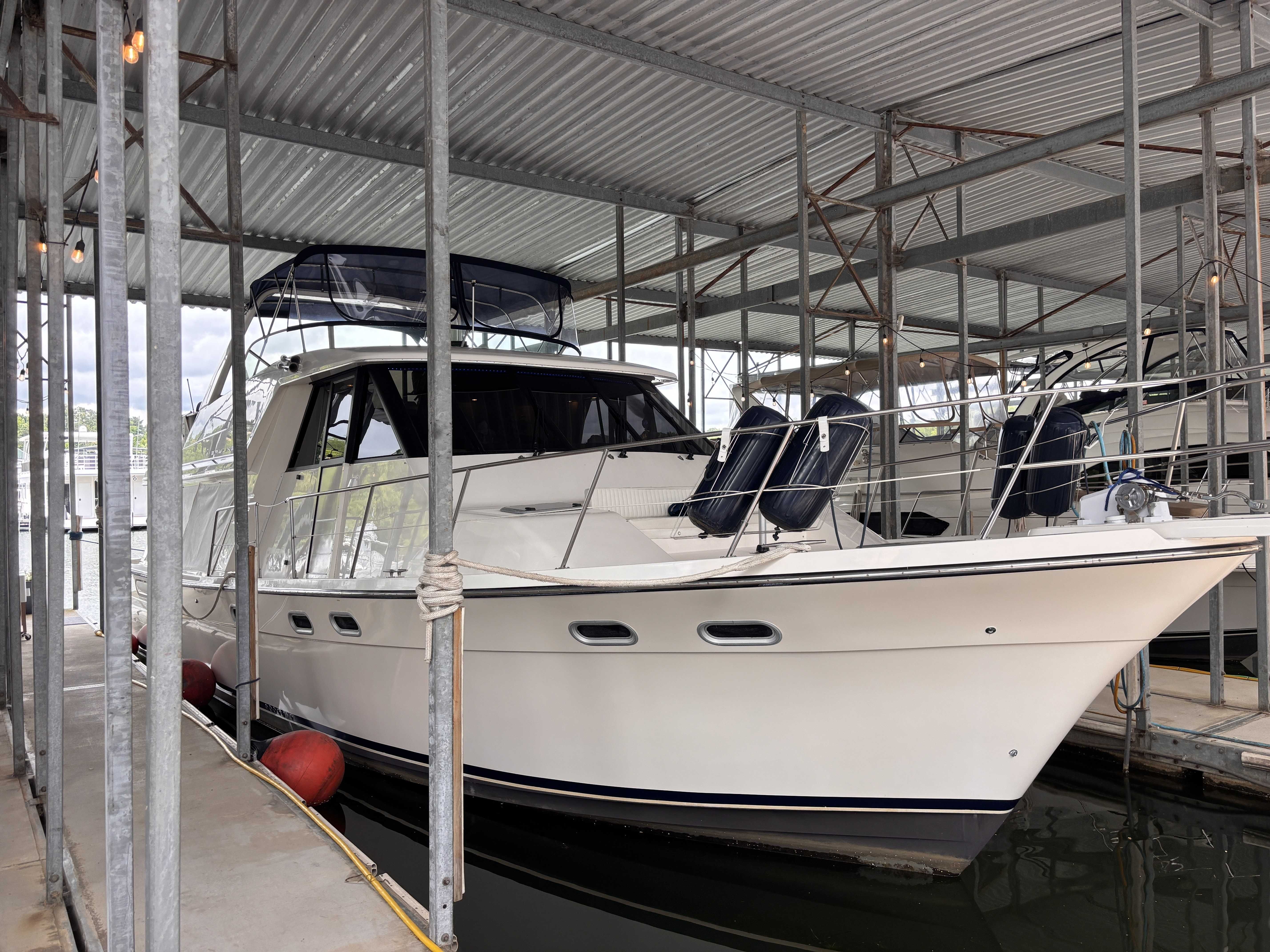 1999 Bayliner 4788 Pilot House Motoryacht