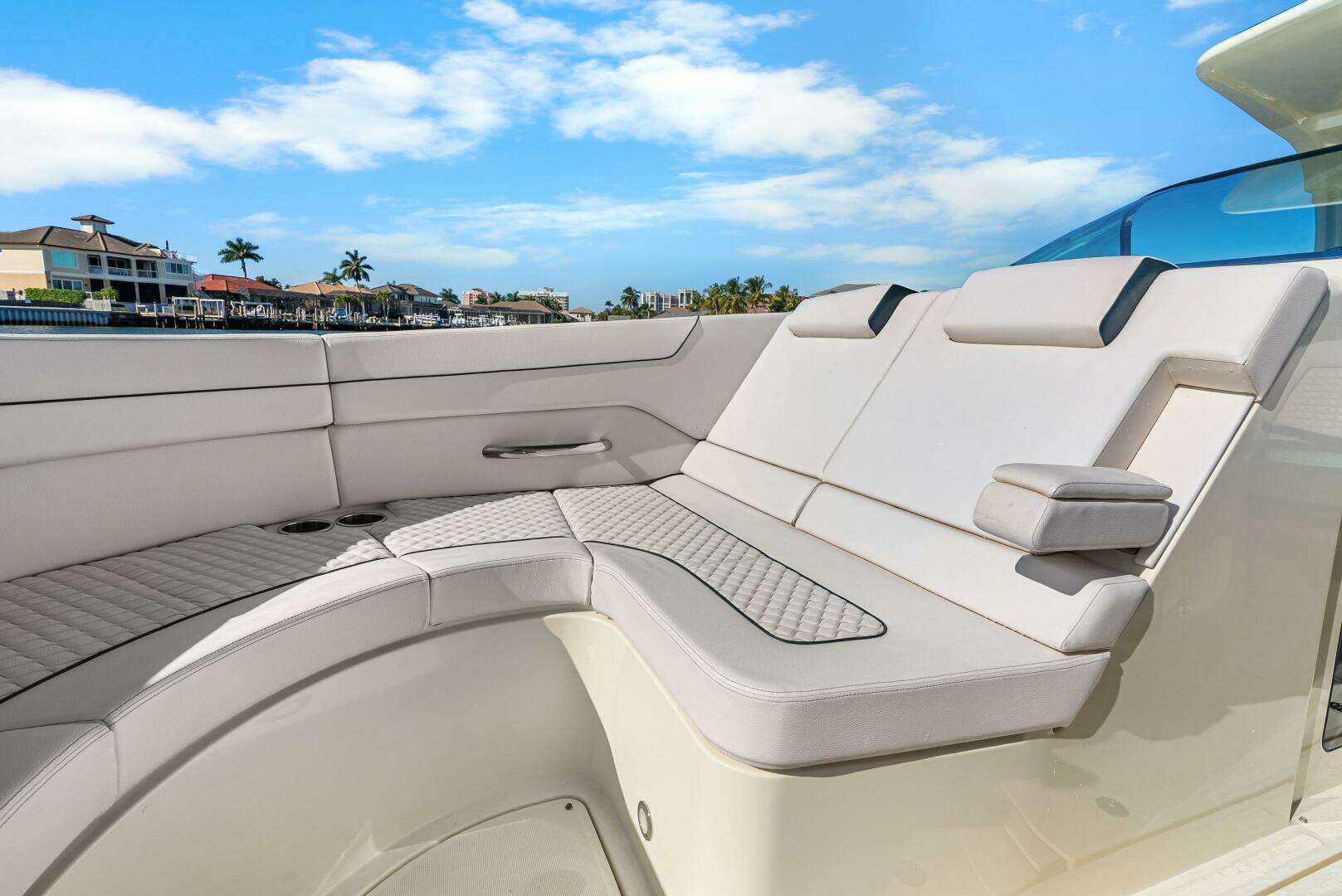 2021 Chris-Craft Launch 35 GT OB - Image 58