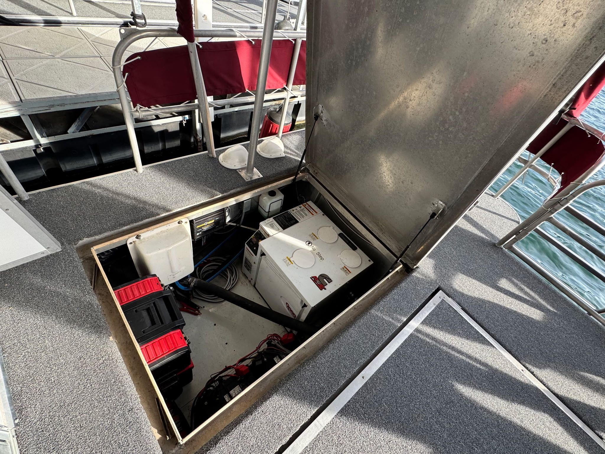 1987 Sumerset 14x60 Houseboat - 32