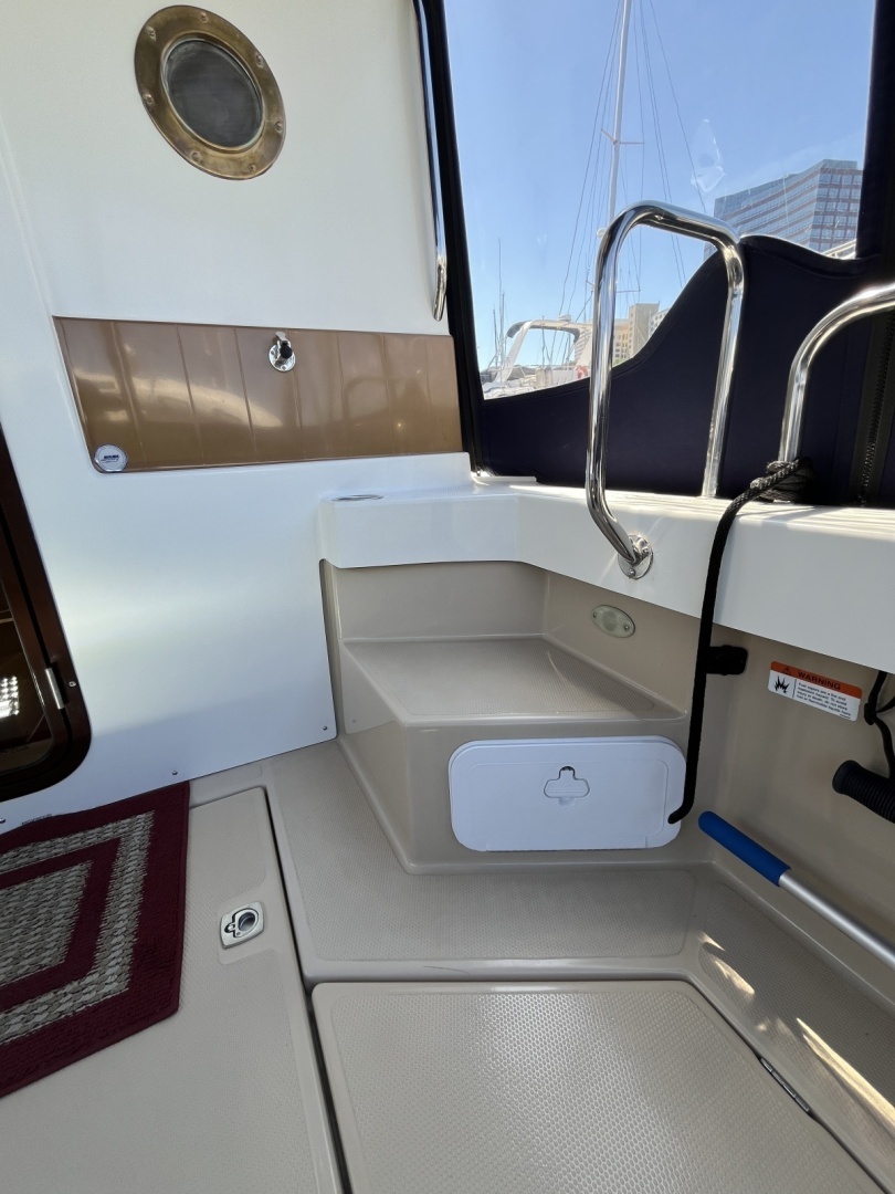 2017 Ranger Tugs R27 Northwest Edition - Image 9
