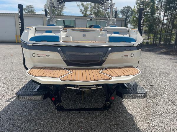 2020 MasterCraft X22 - 10