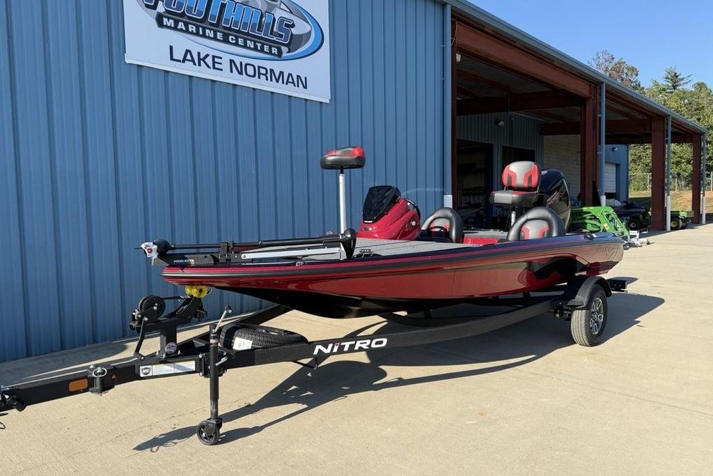 2026 Nitro Z17 boat at Foothills Marine Center, Lake Norman.