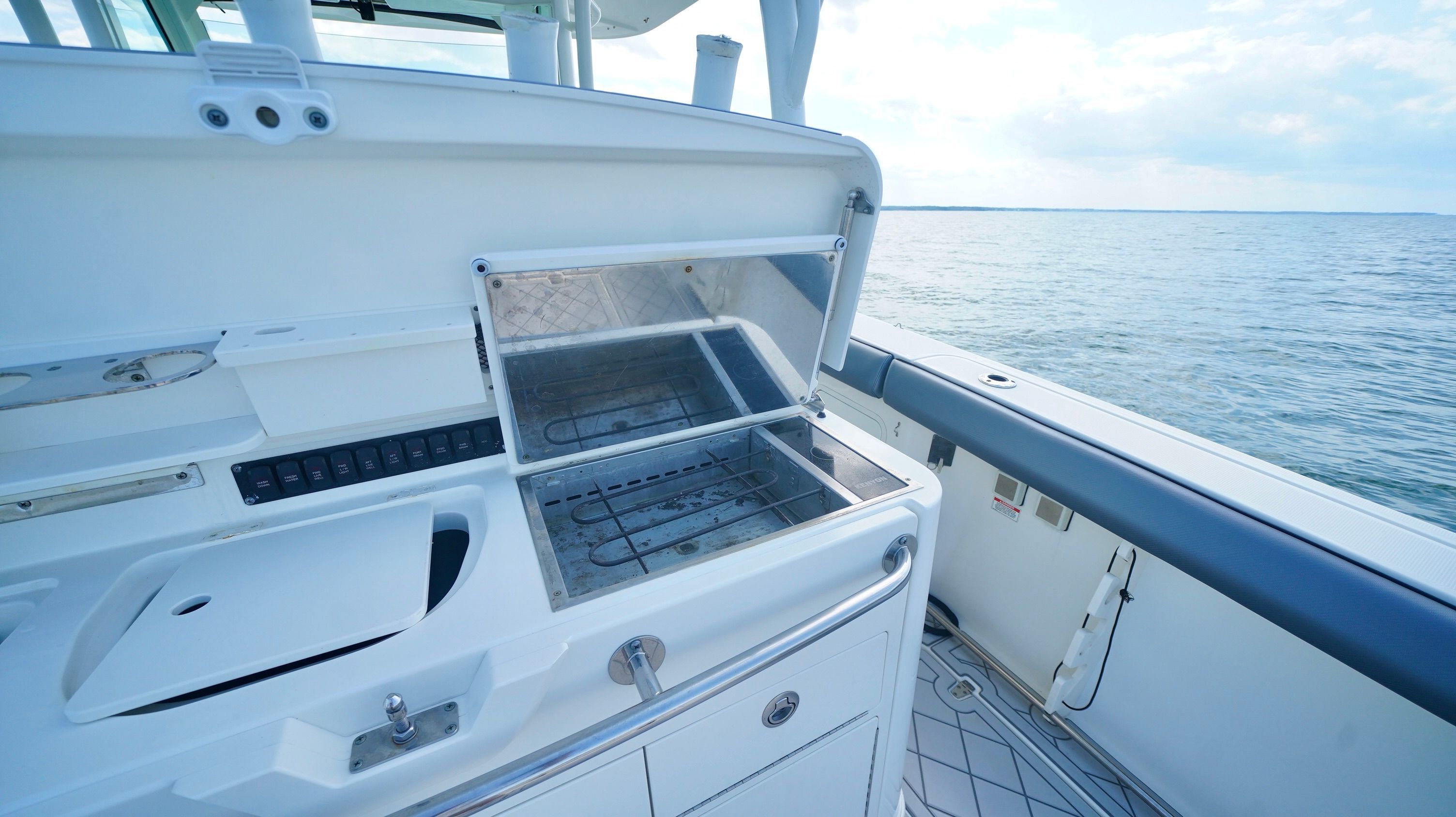 2013 Boston Whaler 350 Outrage - 75