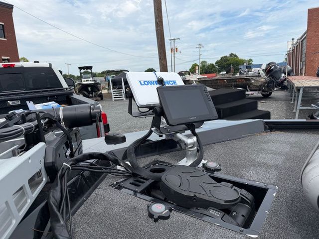2021 Crestliner MX 21 - 250 HP Mercury Pro XS - 4