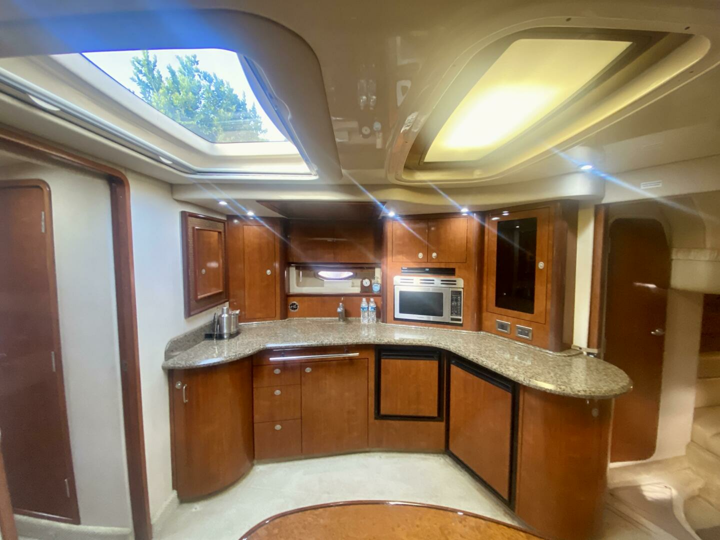 2005 Sea Ray 420 Sundancer - Image 38