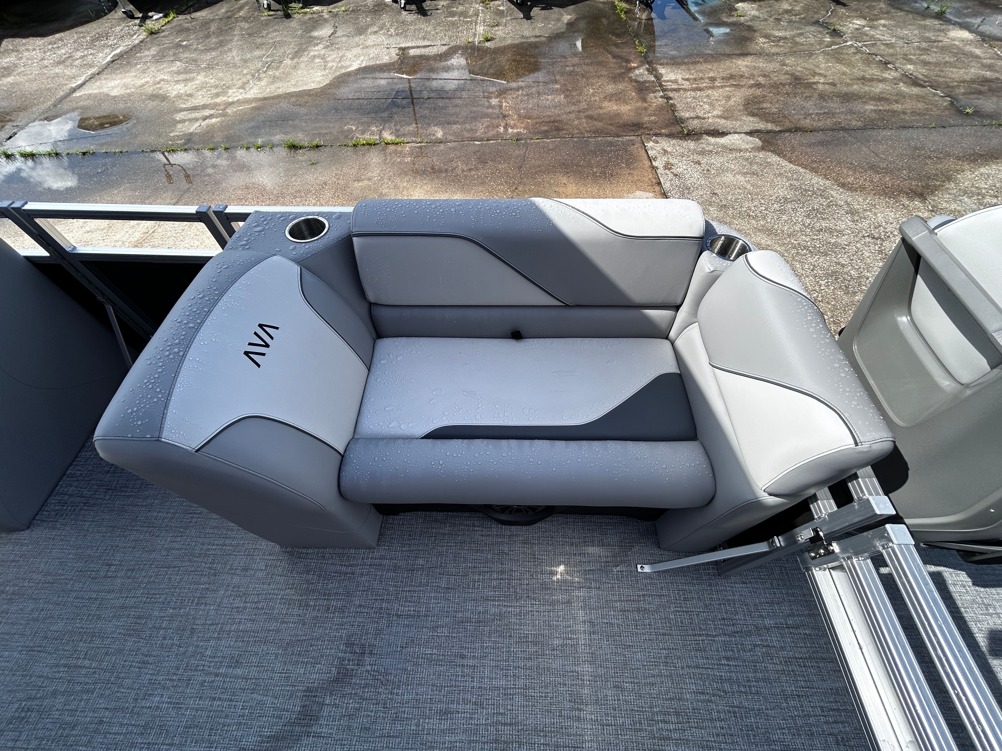 2025 Avalon Venture Fish N Cruise - 23' - 13