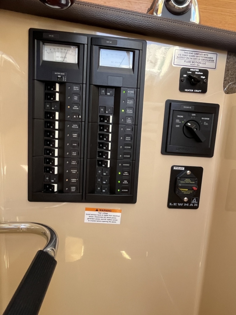 2017 Ranger Tugs R27 Northwest Edition - Image 25