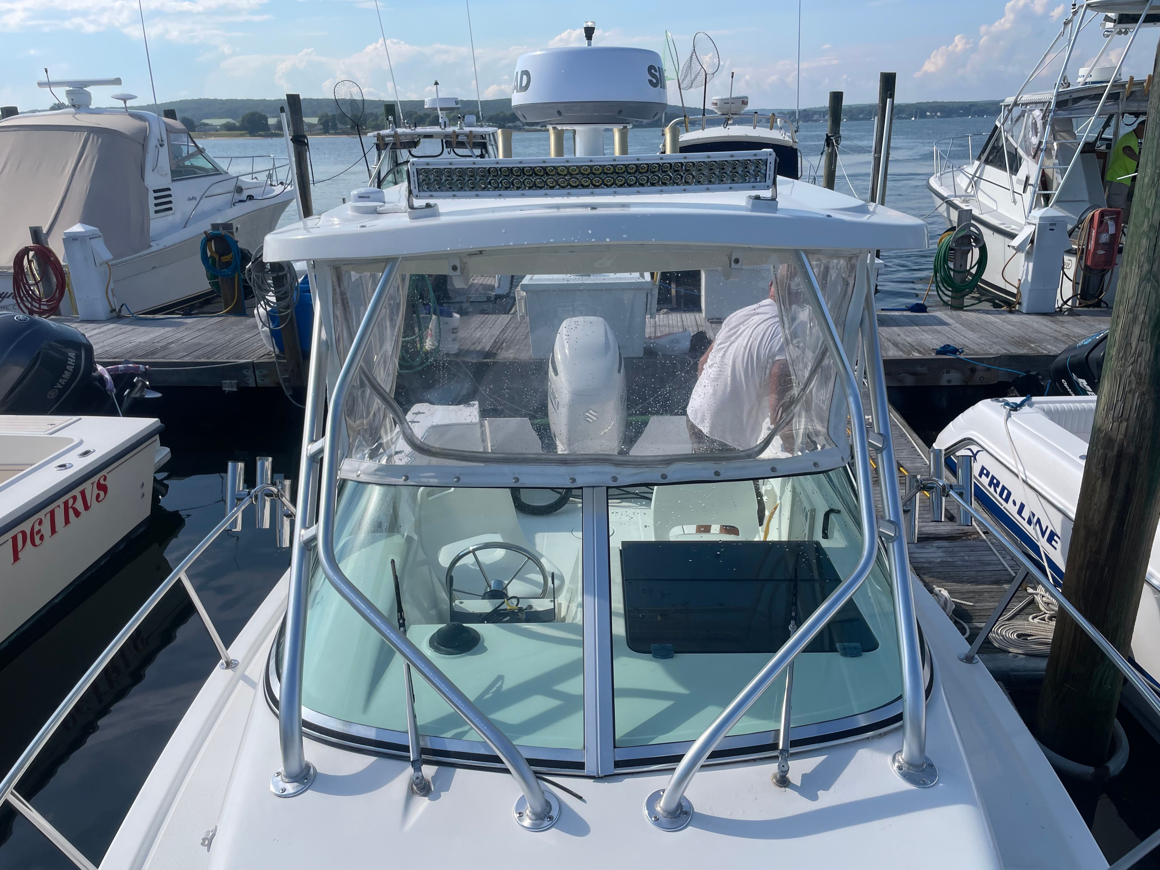 2000 Wellcraft 24 Walkaround - 6