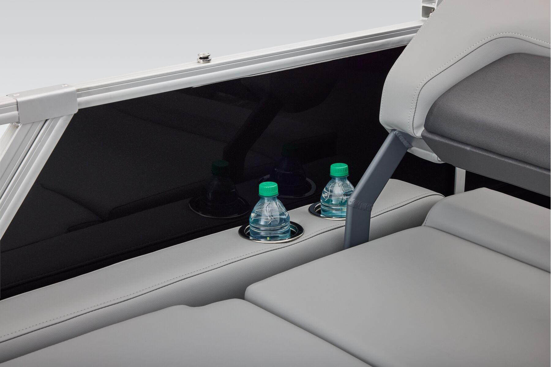 2026 Sun Tracker Party Barge 22 RF DLX - 53