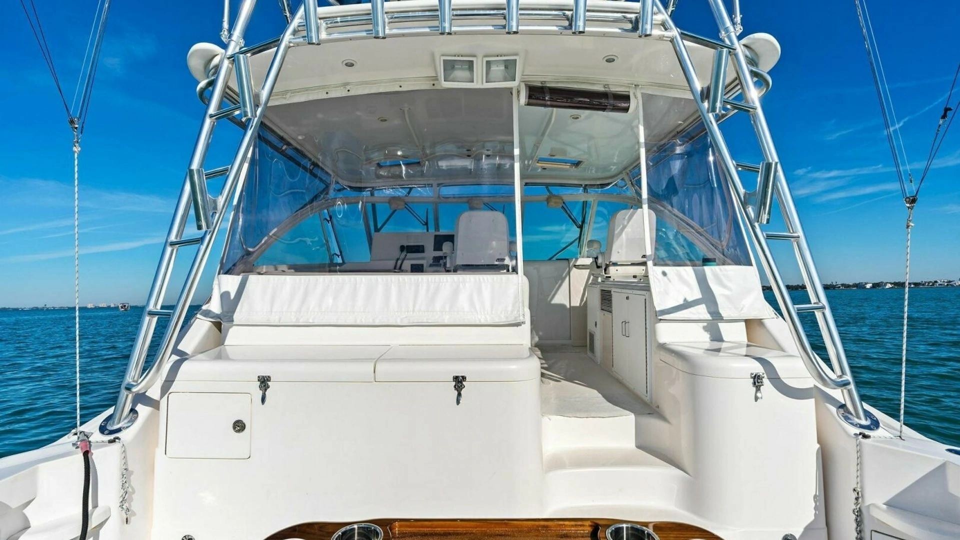 2005 Cabo 40 Express - Image 31